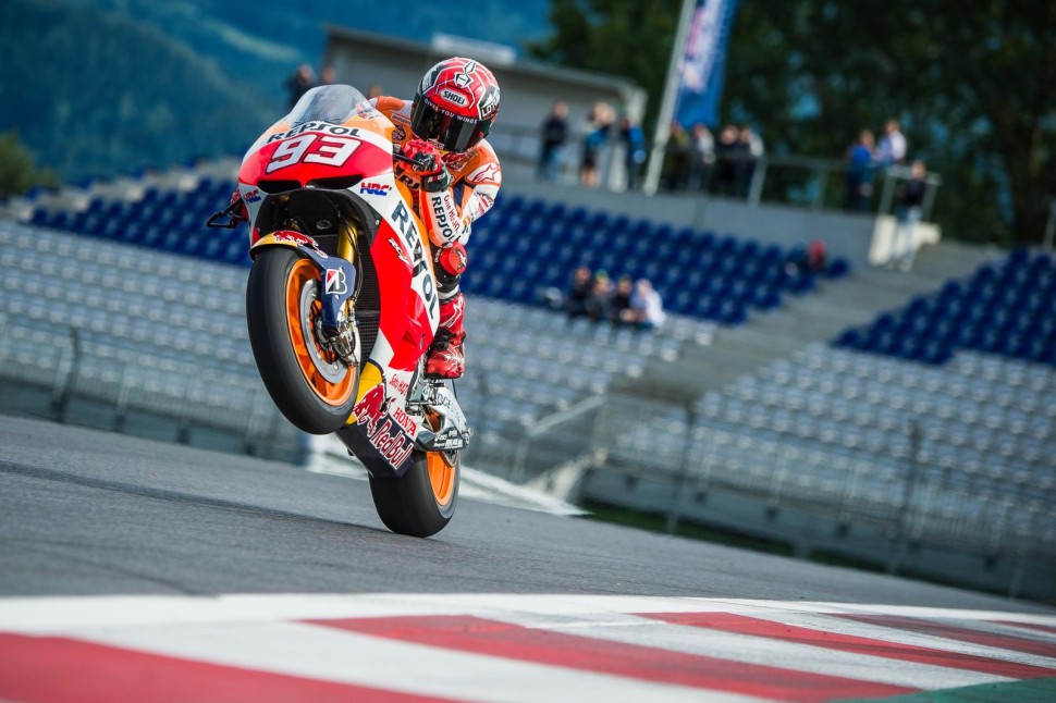 Марк Маркес из Repsol Honda первым из всех получил возможность прохватить по Red Bull Ring на прототипе MotoGP Марк Маркес из Repsol Honda первым из всех получил возможность прохватить по Red Bull Ring на прототипе MotoGP
