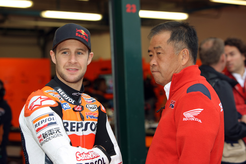 Джонатан Рэй на гонке MotoGP - Гран-При Сан-Марино Джонатан Рэй на гонке MotoGP - Гран-При Сан-Марино