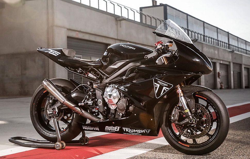 Прототип Triumph Moto2 765 на тестах в Арагоне Прототип Triumph Moto2 765 на тестах в Арагоне