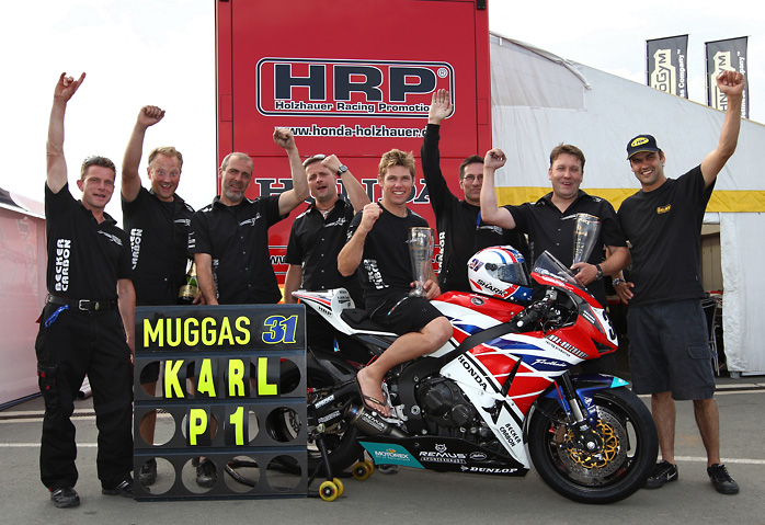 Карл Маггеридж, чемпион IDM Superbike с HRP-Honda в 2010 Карл Маггеридж, чемпион IDM Superbike с HRP-Honda в 2010