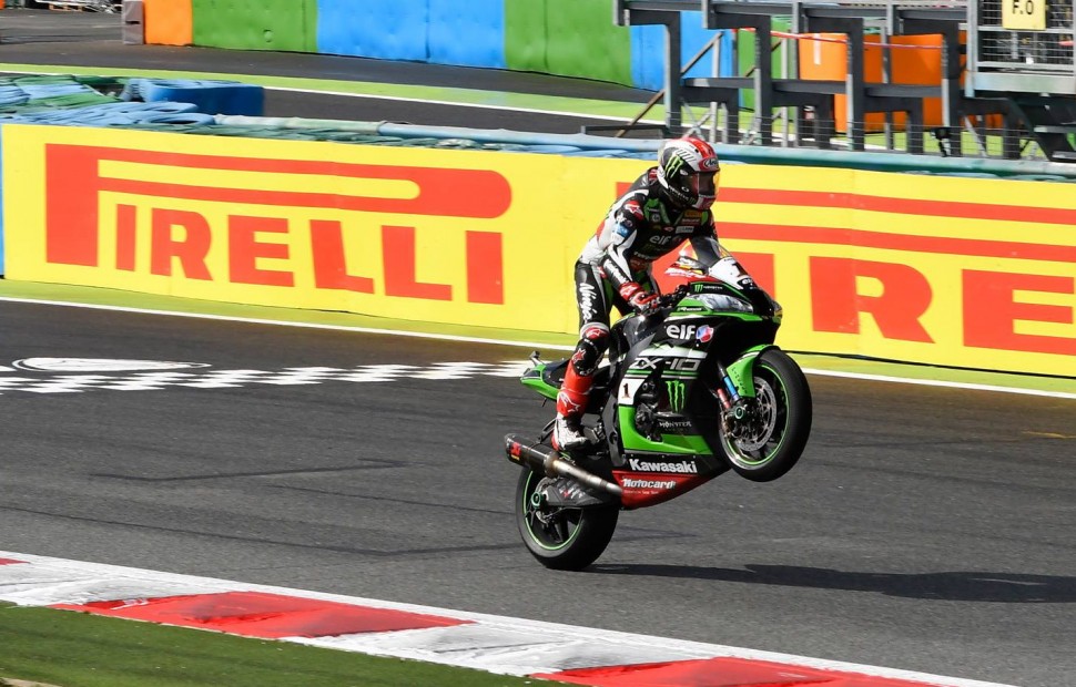 Джонатан Рэй выиграл субботнюю гонку WSBK в Magny-Cours, обеспечив себя 3-м мировым титулом досрочно Джонатан Рэй выиграл субботнюю гонку WSBK в Magny-Cours, обеспечив себя 3-м мировым титулом досрочно
