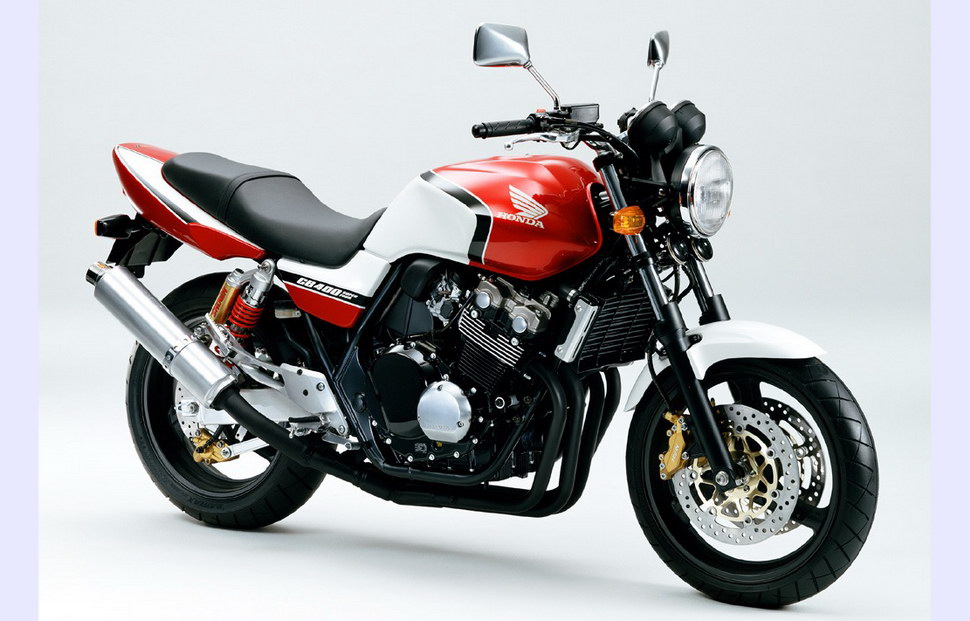Honda CB400 Super Four вернется в 2018 году с новой начинкой Honda CB400 Super Four вернется в 2018 году с новой начинкой