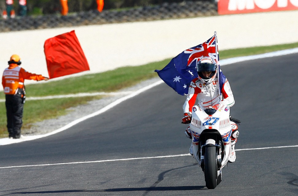 Кейси Стоунер выиграл свой первый титул с Ducati именно на Phillip Island Circuit в 2007 году Кейси Стоунер выиграл свой первый титул с Ducati именно на Phillip Island Circuit в 2007 году