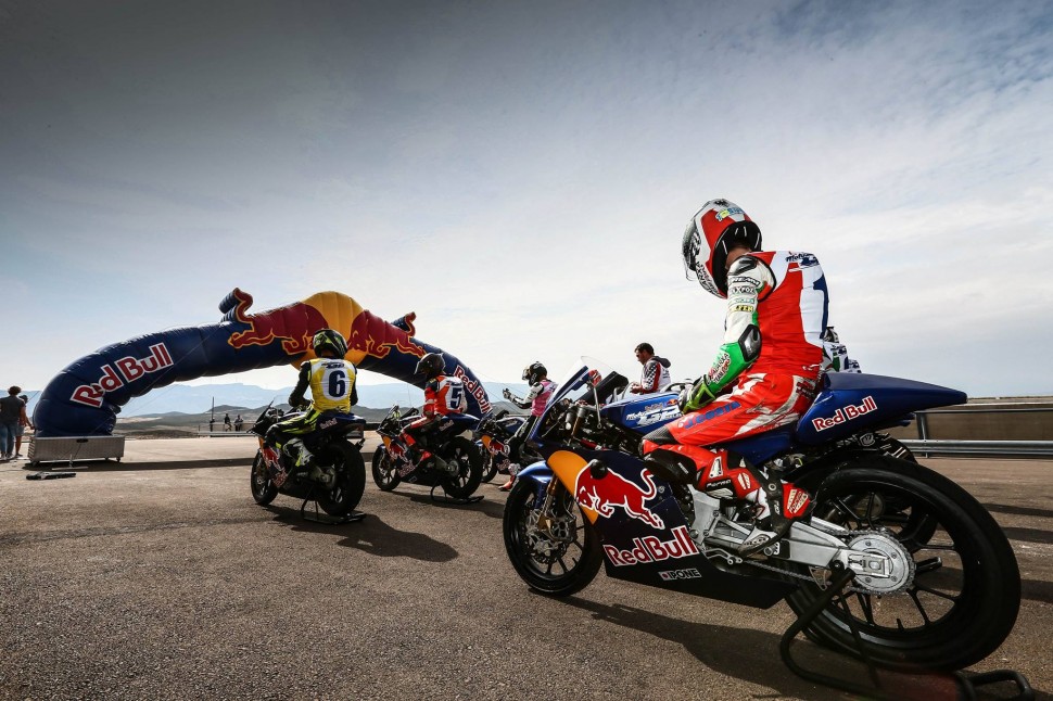 Отборочный этап MotoGP Rookies Cup в Альмерии Отборочный этап MotoGP Rookies Cup в Альмерии
