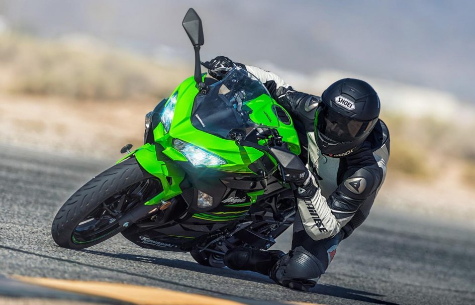 Kawasaki Ninja 400 в модельном ряду 2018 года Kawasaki Ninja 400 в модельном ряду 2018 года