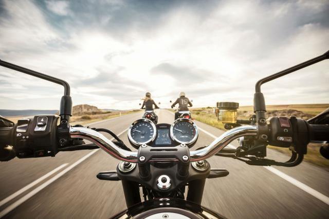За рулем Kawasaki Z900RS (2018) За рулем Kawasaki Z900RS (2018)