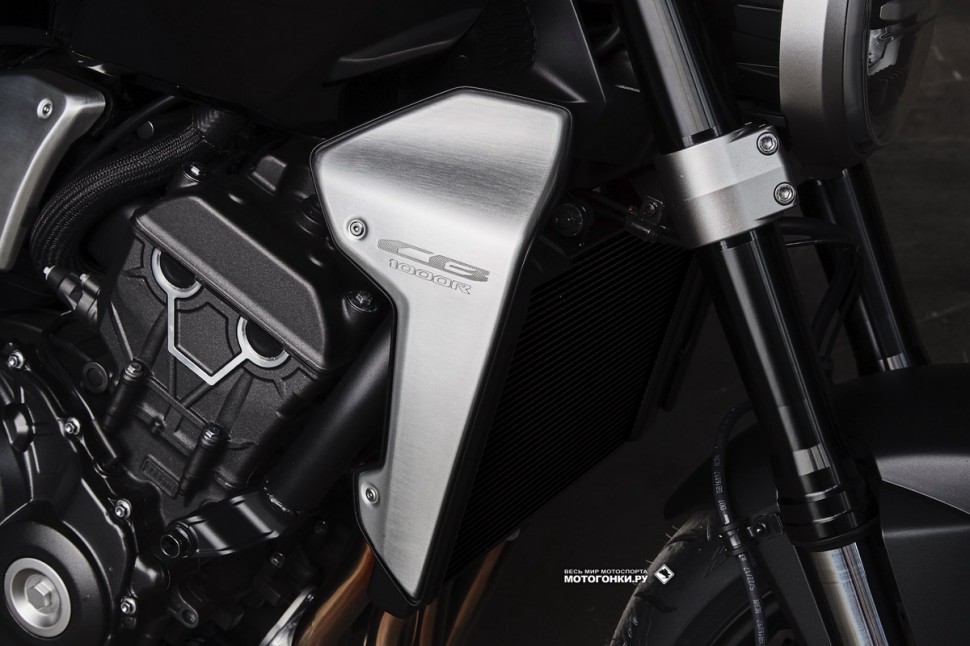 Honda CB1000R (2018) представлен на EICMA-2017 Honda CB1000R (2018) представлен на EICMA-2017