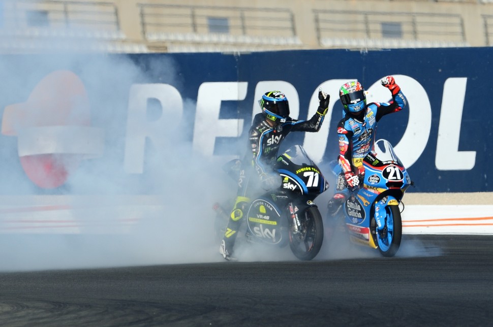 Деннис Фоджиа, лидер чемпионата мира среди юниоров FIM CEV Moto3 - в Мото Гран-При с командой Sky Racing Team VR46 Деннис Фоджиа, лидер чемпионата мира среди юниоров FIM CEV Moto3 - в Мото Гран-При с командой Sky Racing Team VR46