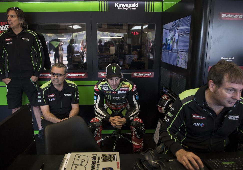 Джонатан Рэй вернулся в седло Kawasaki Ninja ZX-10RR после двухнедельного отпуска Джонатан Рэй вернулся в седло Kawasaki Ninja ZX-10RR после двухнедельного отпуска