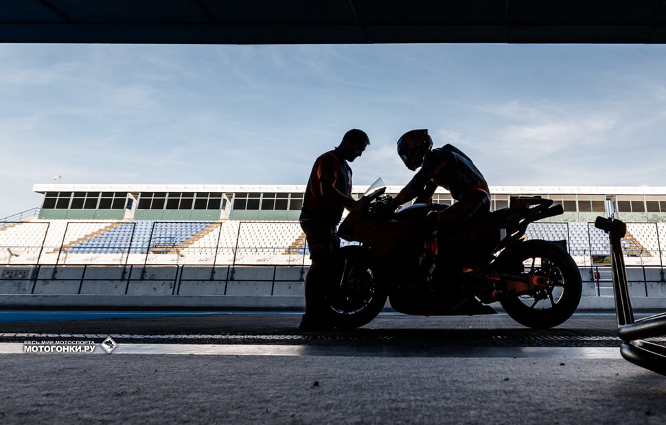 Кого из топовых пилотов KTM хочет заполучить для битвы с Ducati, Honda и Yamaha в 2019 году? Кого из топовых пилотов KTM хочет заполучить для битвы с Ducati, Honda и Yamaha в 2019 году?