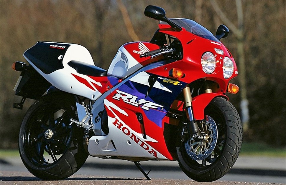 Honda RVF750 RC45 (1994) - легенда и икона стиля супербайка Honda RVF750 RC45 (1994) - легенда и икона стиля супербайка