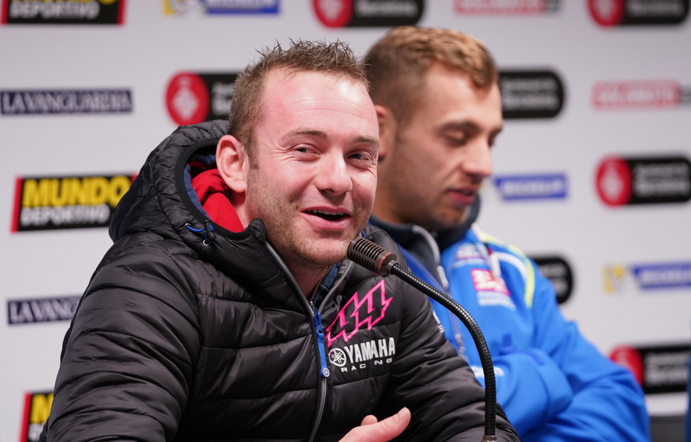 Лукас Маяс, чемпион World Supersport 2017 года Лукас Маяс, чемпион World Supersport 2017 года