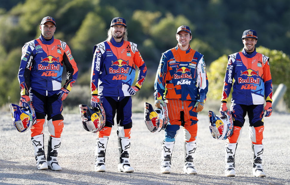 Состав заводской команды KTM (слева-направо): Мео, Прайс, Валькнер, Сандерленд Состав заводской команды KTM (слева-направо): Мео, Прайс, Валькнер, Сандерленд