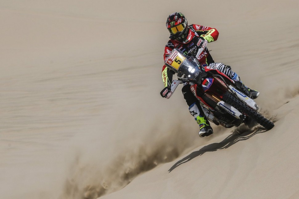 Хуану Барреде из Honda Rally Team приходится возвращать потерянное в понедельник время Хуану Барреде из Honda Rally Team приходится возвращать потерянное в понедельник время