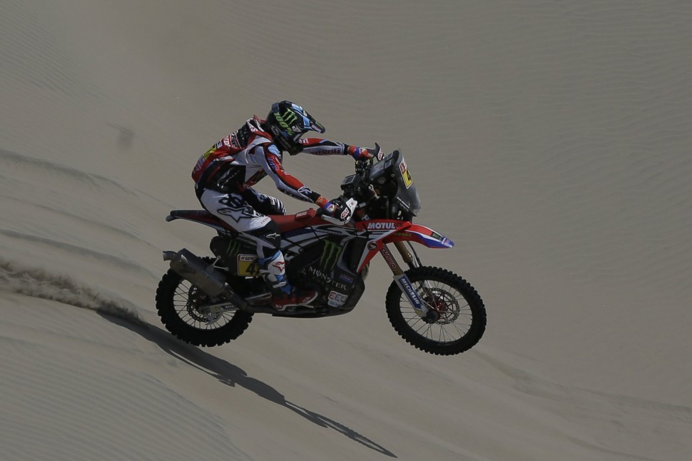 Кевин Беньявидес из Monster Energy Honda Rally Team возглавил генеральную классификацию класса MOTO/BIKE на ралли Дакар-2018 Кевин Беньявидес из Monster Energy Honda Rally Team возглавил генеральную классификацию класса MOTO/BIKE на ралли Дакар-2018
