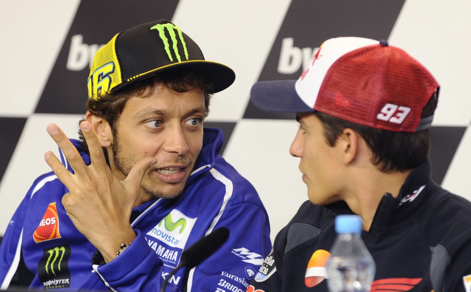 Валентино Росси и Марк Маркес - два величайших пилота MotoGP современности Валентино Росси и Марк Маркес - два величайших пилота MotoGP современности