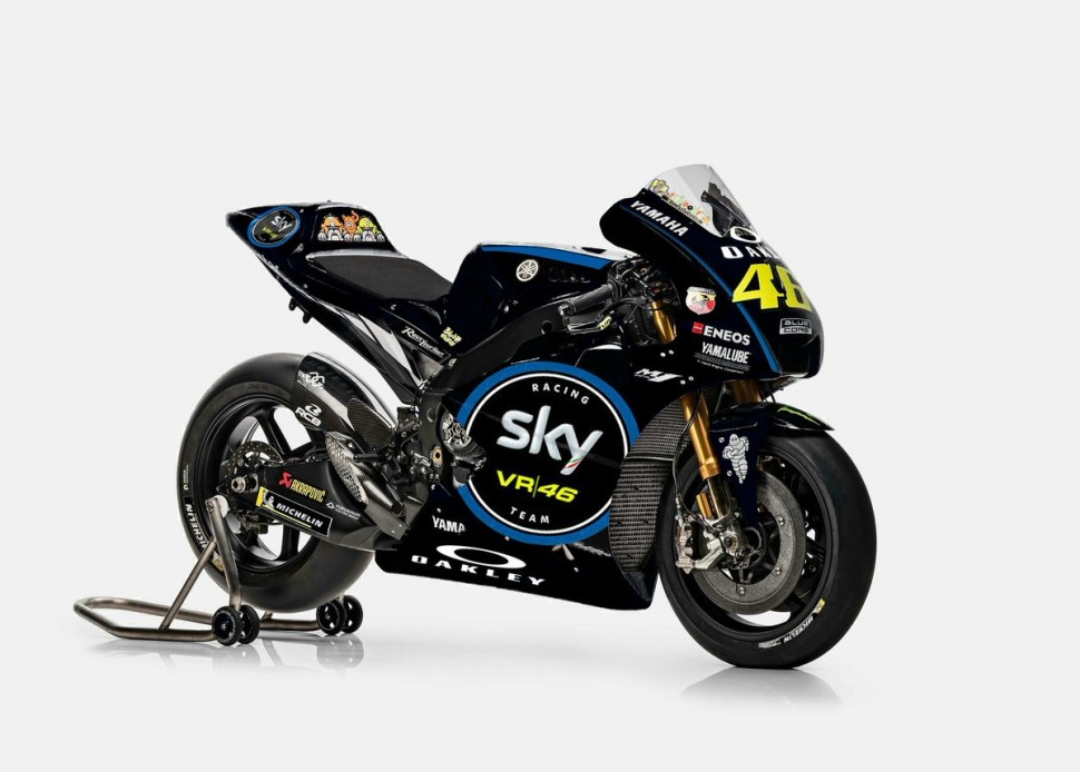 Sky Racing Team VR46 Yamaha Валентино Росси в MotoGP мог бы выглядеть вот так, например. Конечно же, это фотошоп. До поры. Sky Racing Team VR46 Yamaha Валентино Росси в MotoGP мог бы выглядеть вот так, например. Конечно же, это фотошоп. До поры.