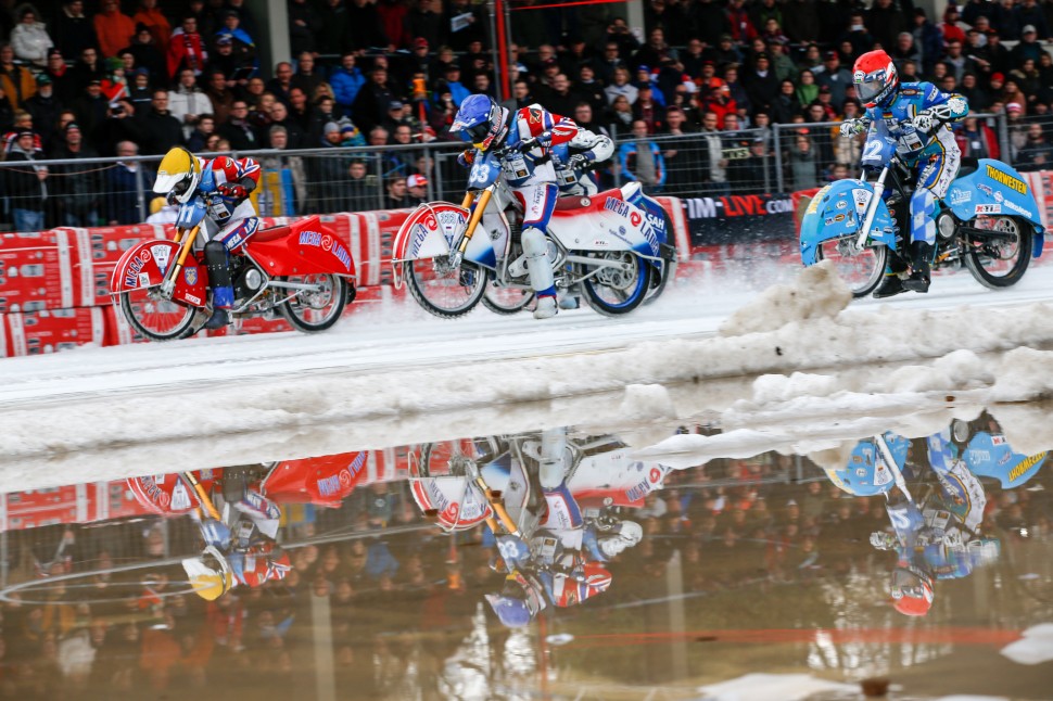 FIM Ice Speedway Gladiators на Horst Dohm Eis-Stadion, Берлин FIM Ice Speedway Gladiators на Horst Dohm Eis-Stadion, Берлин