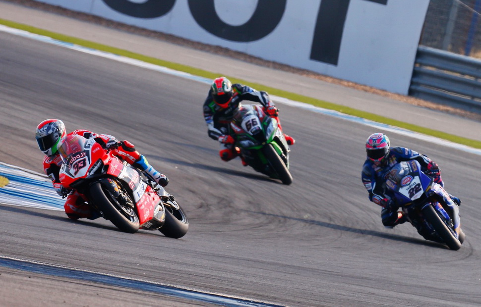 Все пилоты заводских команд Ducati, Kawasaki и Yamaha уже побывали на подиуме Все пилоты заводских команд Ducati, Kawasaki и Yamaha уже побывали на подиуме