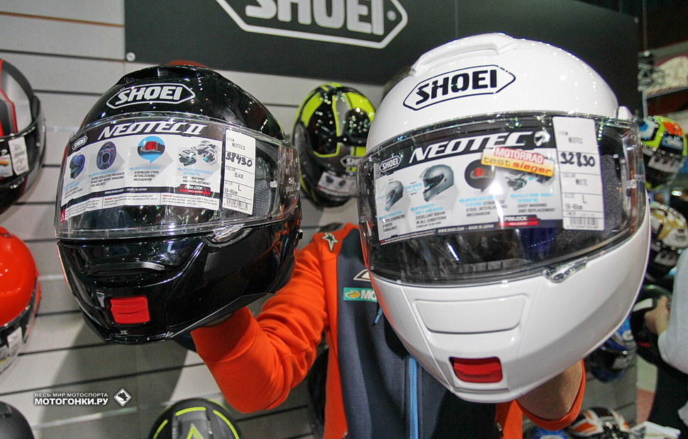 Отличия дизайна SHOEI Neotec 2 (черный) и Neotec (белый) Отличия дизайна SHOEI Neotec 2 (черный) и Neotec (белый)