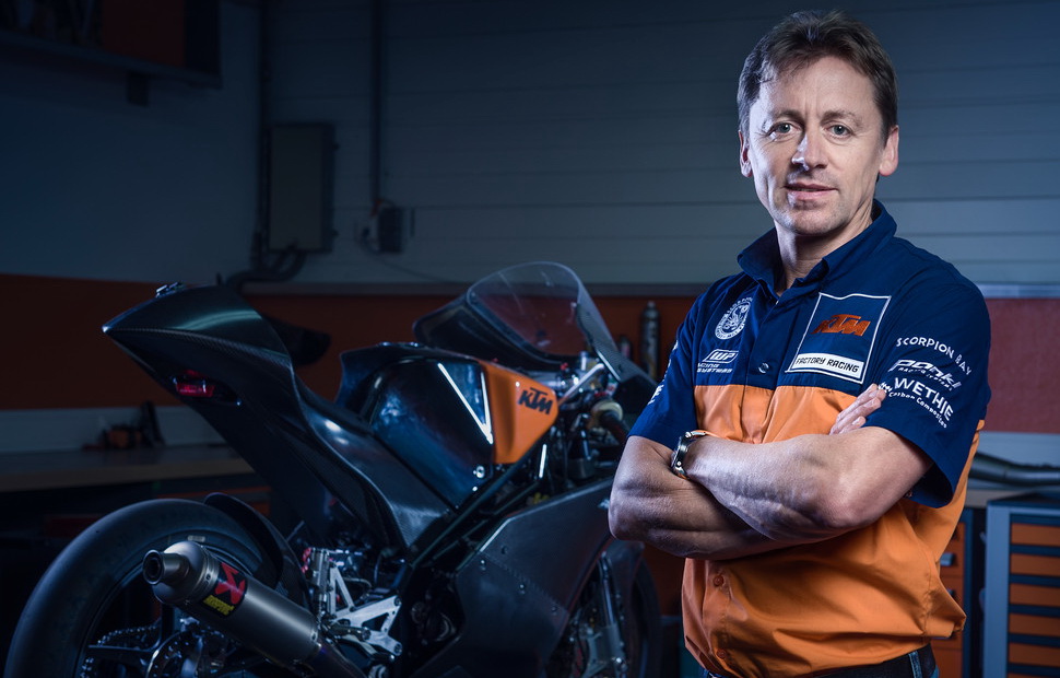 Майк Ляйтнер сегодня руководит проектом KTM Factory Racing в MotoGP Майк Ляйтнер сегодня руководит проектом KTM Factory Racing в MotoGP