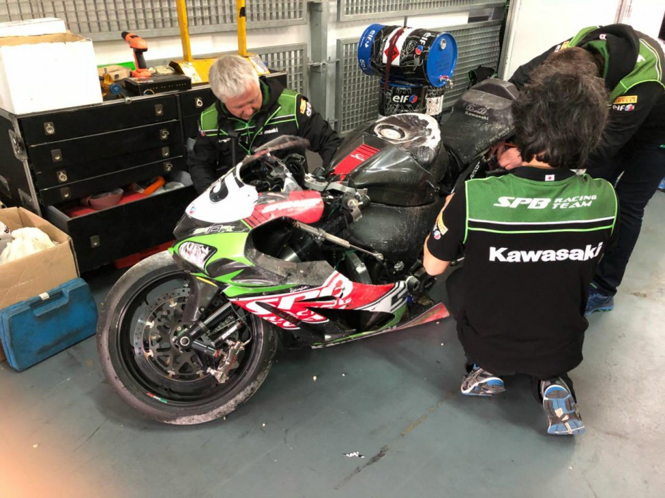 После падения мотоцикл SPB Racing Team сильно пострадал и не будет восстановлен к старту первой гонки После падения мотоцикл SPB Racing Team сильно пострадал и не будет восстановлен к старту первой гонки