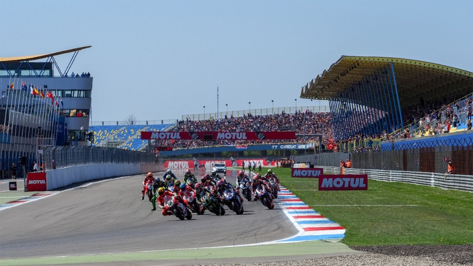 Старт 1-й гонки в Ассене, WSBK Старт 1-й гонки в Ассене, WSBK