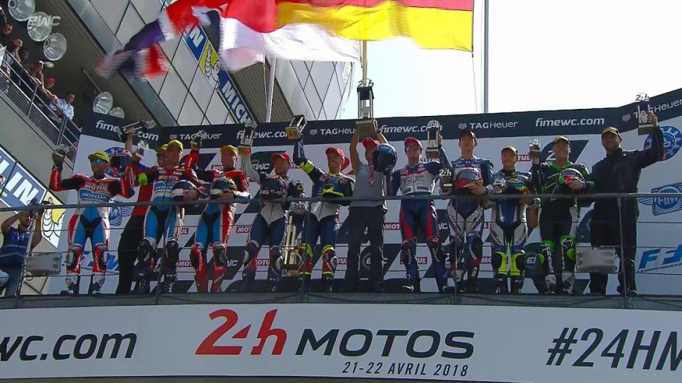 На подиуме 41-й редакции 24 Heures Motos: F.C.C. TSR Honda, Honda Endruance Racing и penz13.com На подиуме 41-й редакции 24 Heures Motos: F.C.C. TSR Honda, Honda Endruance Racing и penz13.com