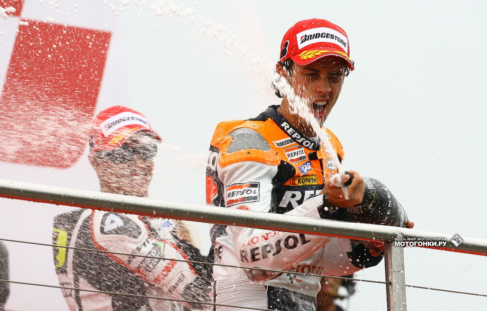 Довициозо взял свою первую победу в MotoGP именно с Repsol Honda в 2009 году Довициозо взял свою первую победу в MotoGP именно с Repsol Honda в 2009 году