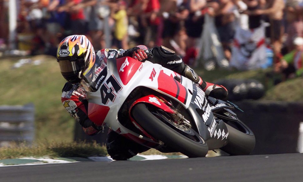 Нориюки Хага на Yamaha R7, 1999 год Нориюки Хага на Yamaha R7, 1999 год