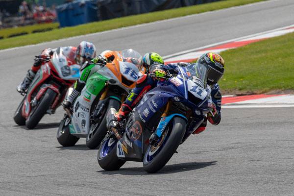 Гонка World Supersport в Донингтоне Гонка World Supersport в Донингтоне