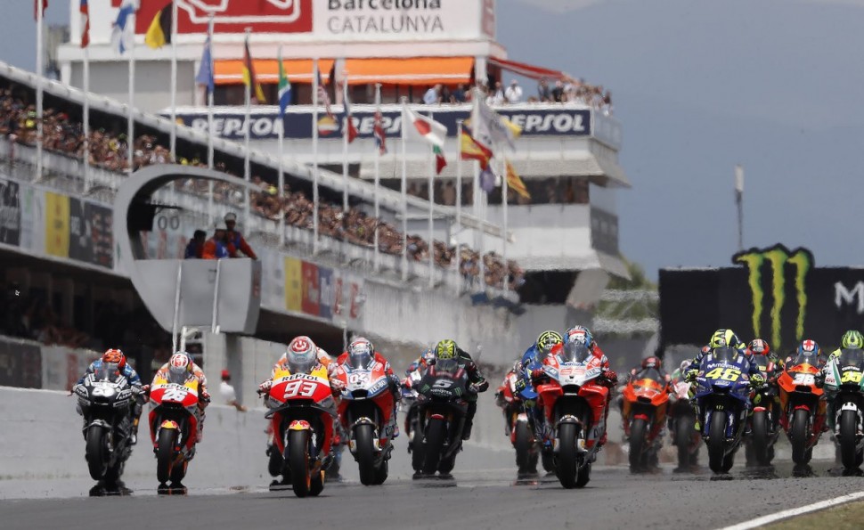 Старт Гран-При Каталонии в MotoGP: ничто не предвещало... Старт Гран-При Каталонии в MotoGP: ничто не предвещало...