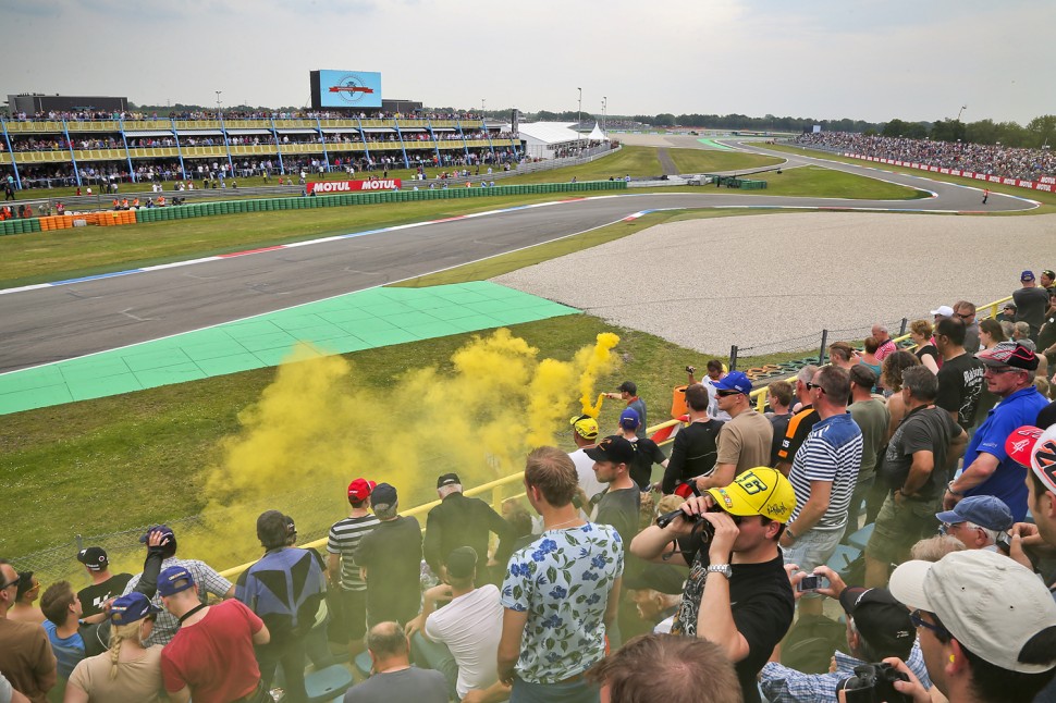 Вид с трибуны на TT Assen Circuit Вид с трибуны на TT Assen Circuit