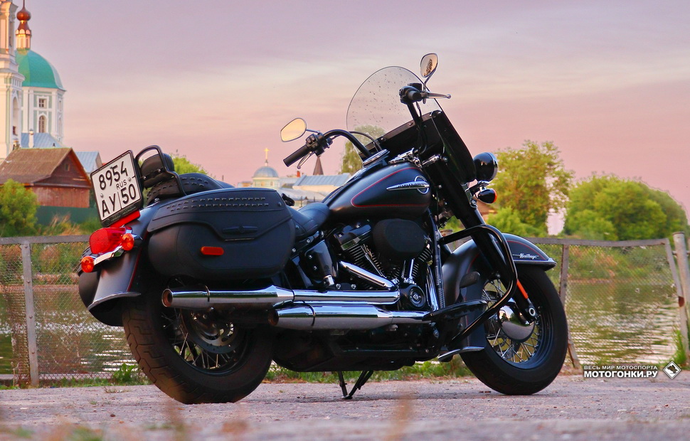 Harley-Davidson Heritage Classic 114 Harley-Davidson Heritage Classic 114