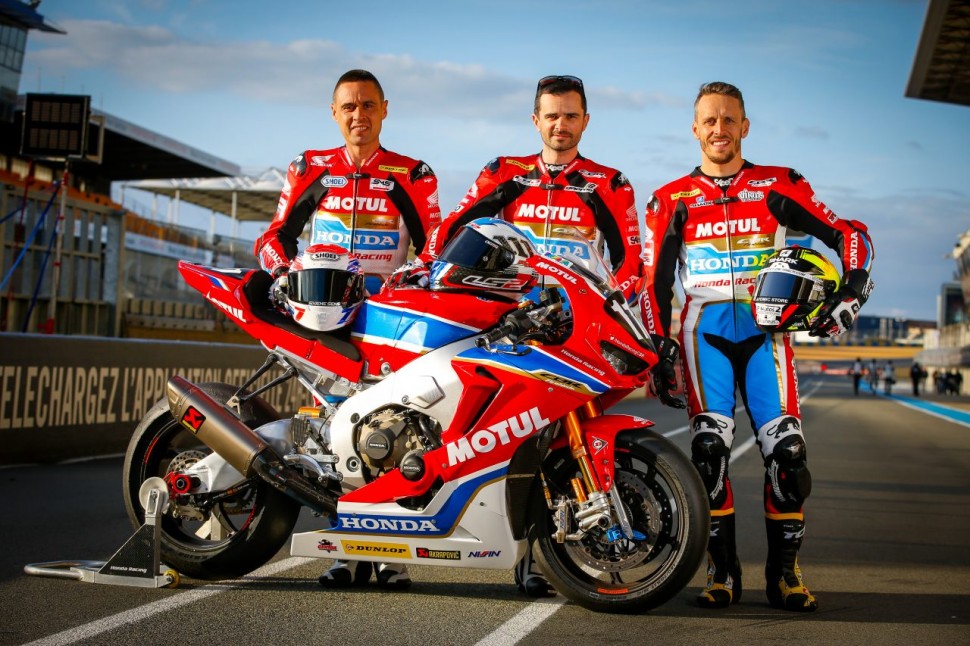 Официальная команда Honda Endurance Racing Team в EWC и ее Fireblade SP2 Официальная команда Honda Endurance Racing Team в EWC и ее Fireblade SP2