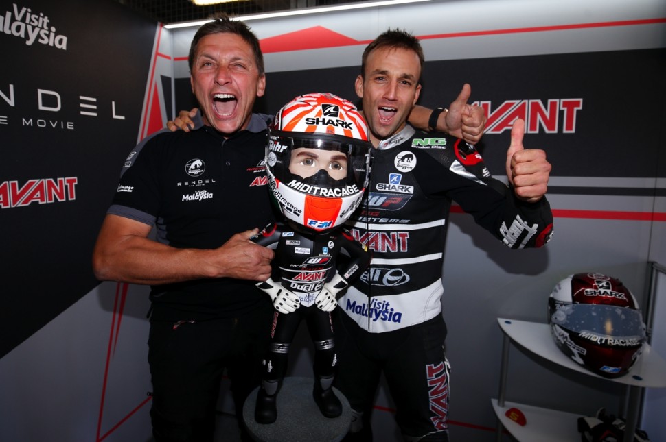 Жоан Зарко, 2-кратный чемпион Moto2 и его менеджер Лоран Фейон Жоан Зарко, 2-кратный чемпион Moto2 и его менеджер Лоран Фейон