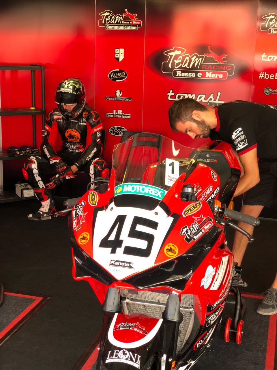 Дмитрий Седин, команда Roso e Nero, CIV Supersport 300 Дмитрий Седин, команда Roso e Nero, CIV Supersport 300