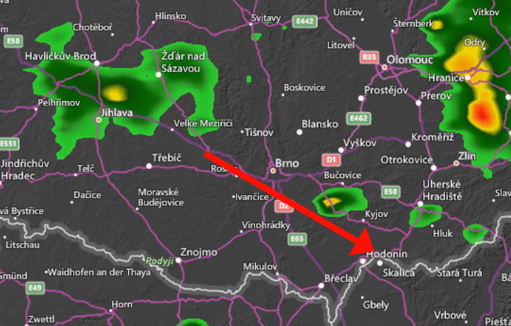 Погодный радар, Южная Моравия, 13:30 по местному времени Погодный радар, Южная Моравия, 13:30 по местному времени