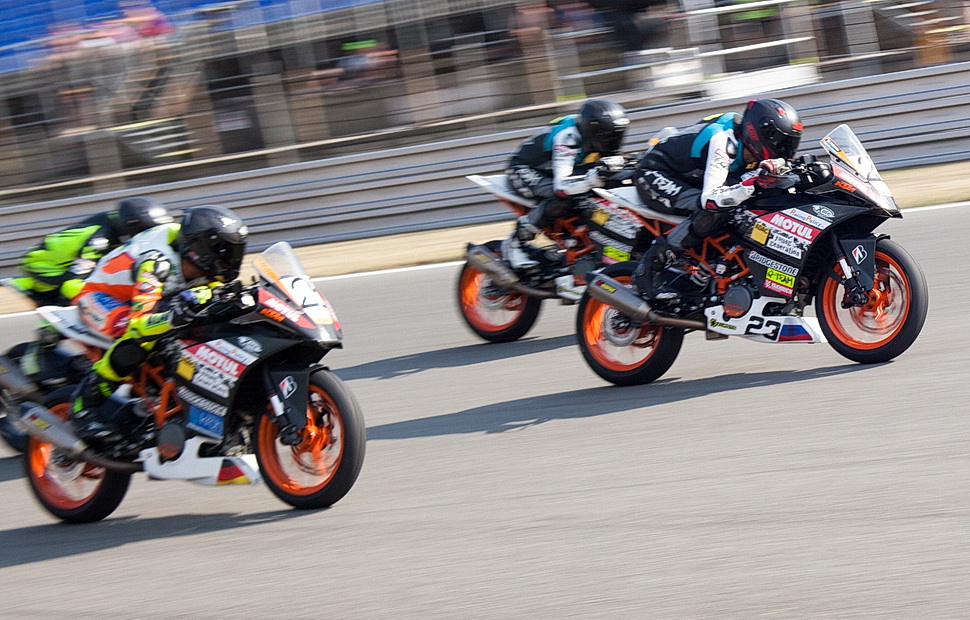 Старт гонки ADAC Junior Cup Powered by KTM в Брно Старт гонки ADAC Junior Cup Powered by KTM в Брно