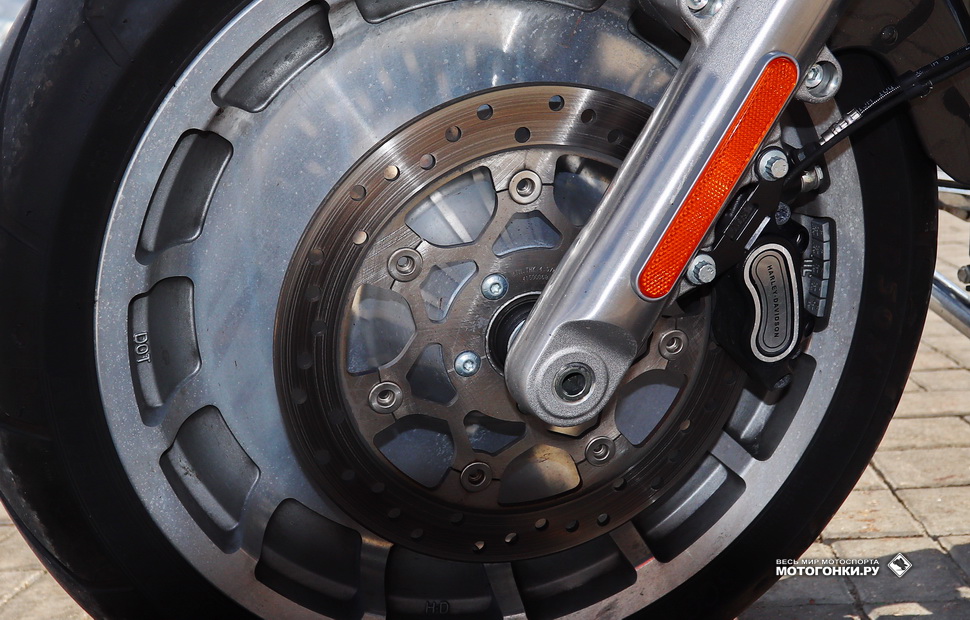 Тормоза для Harley-Davidson уже несколько лет делает Brembo, хотя и маркируются они как H-D Тормоза для Harley-Davidson уже несколько лет делает Brembo, хотя и маркируются они как H-D