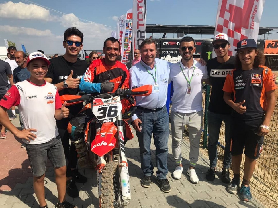 Чемпион Мира в классе суперспорт Кенан Софуоглу на MXGP Чемпион Мира в классе суперспорт Кенан Софуоглу на MXGP