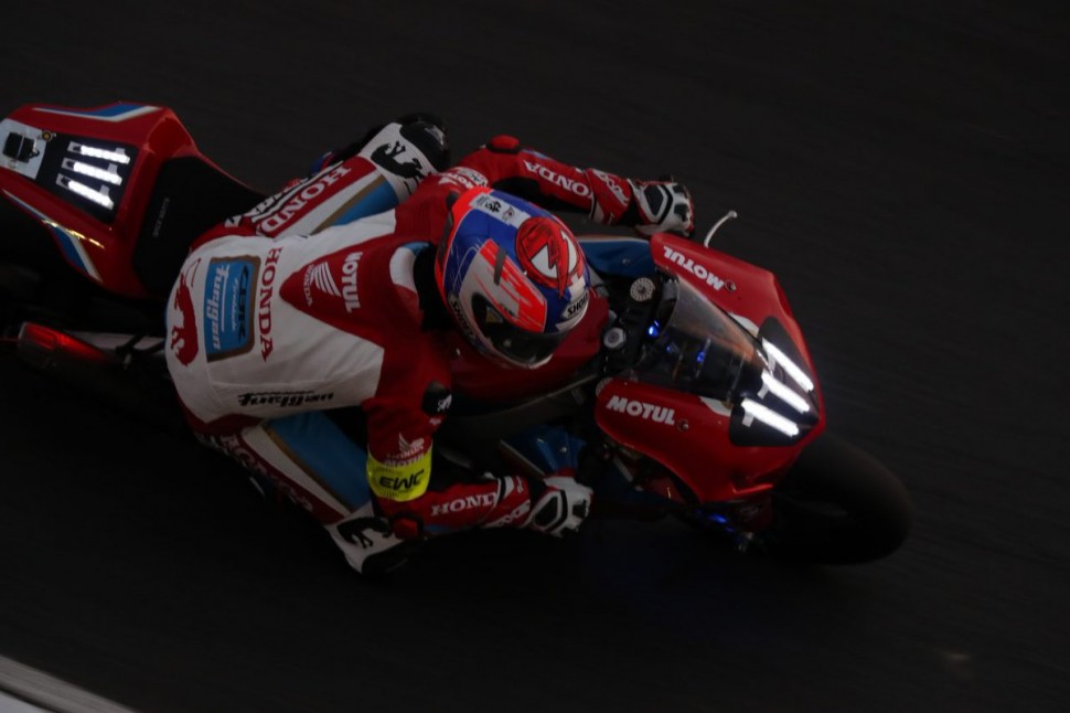 Honda Endurance Racing team возглавляла гонку до 1:00 ночи Honda Endurance Racing team возглавляла гонку до 1:00 ночи