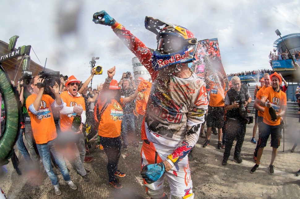Первый долгожданный титул Джеффри Херлингса в MXGP Первый долгожданный титул Джеффри Херлингса в MXGP