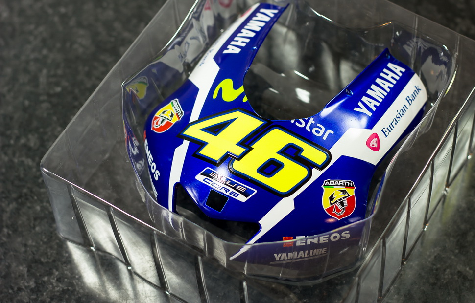 Модель deAgostini Yamaha YZR-M1 Валентино Росси 1:4 Модель deAgostini Yamaha YZR-M1 Валентино Росси 1:4