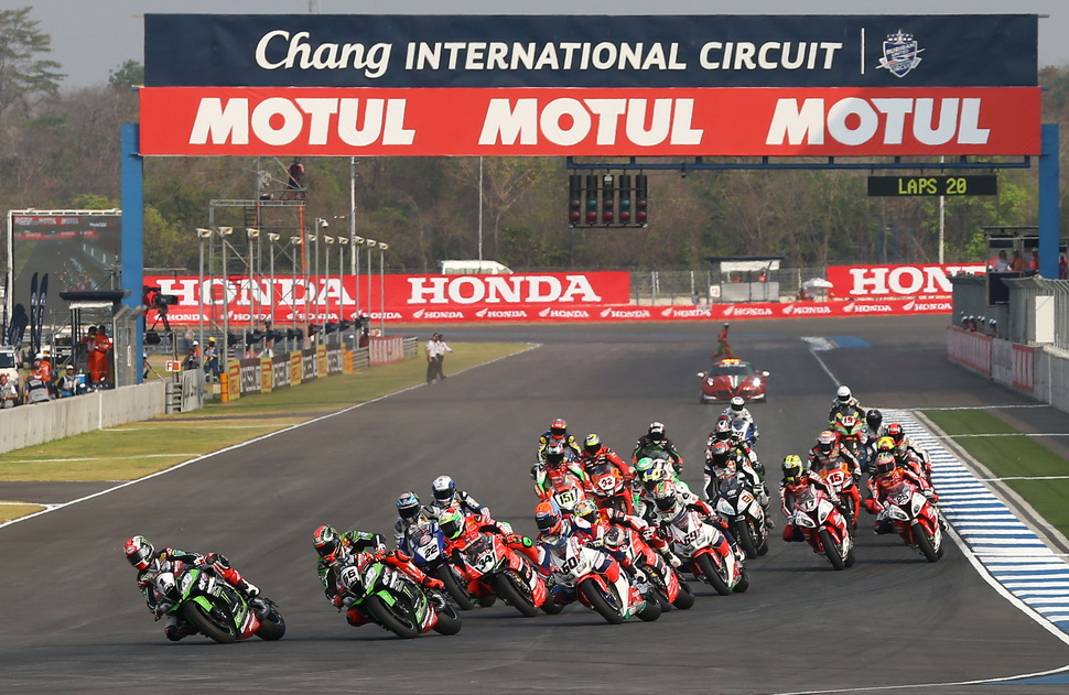 В WorldSBK лучшей комбинацией для победы стали Джонатан Рэй с Kawasaki ZX-10RR В WorldSBK лучшей комбинацией для победы стали Джонатан Рэй с Kawasaki ZX-10RR