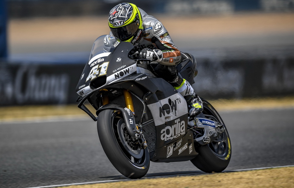 Алеш Эспаргаро на тестах IRTA MotoGP в Таиланде: удастся ли найти баланс? Алеш Эспаргаро на тестах IRTA MotoGP в Таиланде: удастся ли найти баланс?