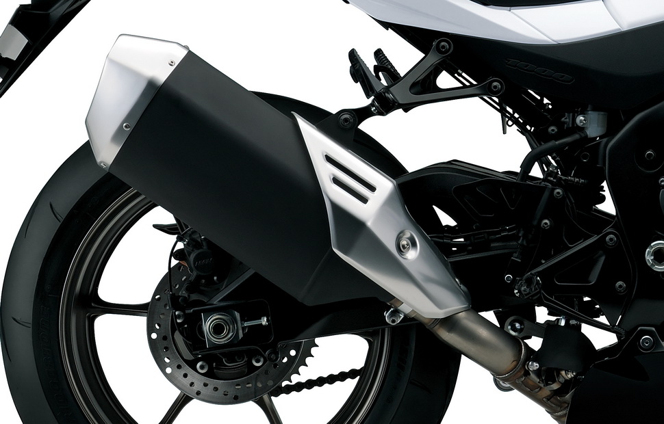 Новый дизайн трубы Suzuki GSX-R1000/R (2019) Новый дизайн трубы Suzuki GSX-R1000/R (2019)