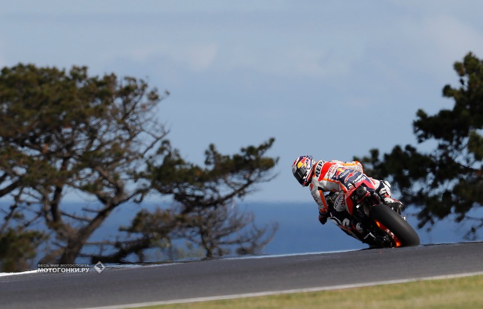Плохой день для Honda: оба пилота Repsol Honda завершили гонку в боксах Плохой день для Honda: оба пилота Repsol Honda завершили гонку в боксах