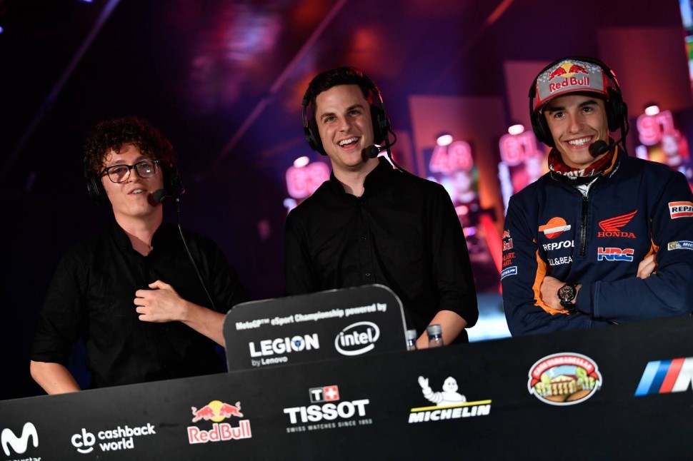 Марк Маркес комментировал суперфинал MotoGP eSports 2018 Марк Маркес комментировал суперфинал MotoGP eSports 2018