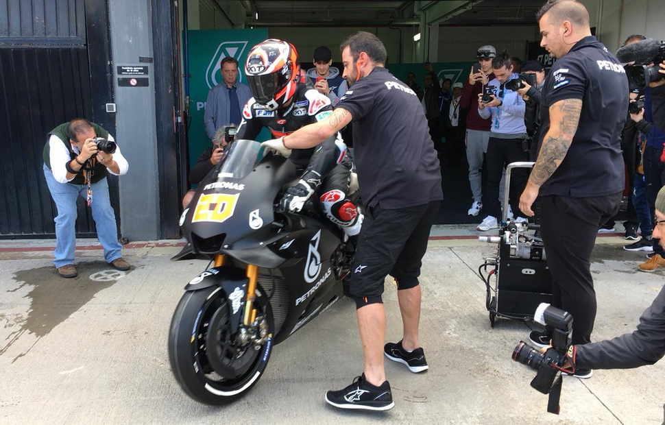 Первый старт Petronas Yamaha SRT Первый старт Petronas Yamaha SRT